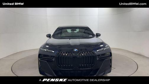 2025 BMW 740 i