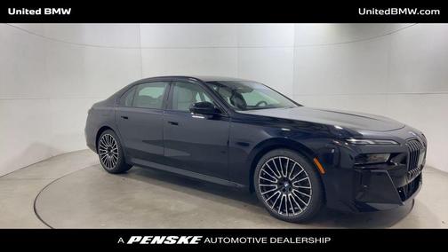 2025 BMW 740 i