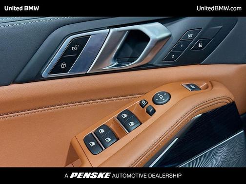 Carbon Black Metallic 2026 BMW X5 M60i