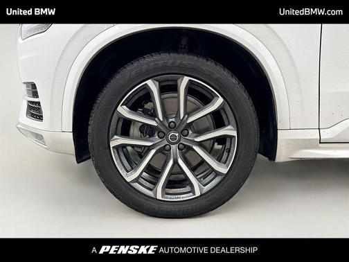 Ice White 2019 Volvo XC90 T5 Momentum