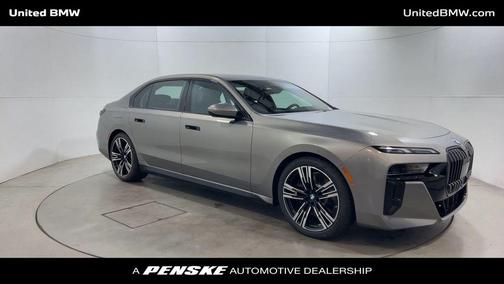 2025 BMW 740 i