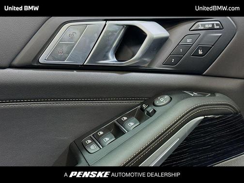 Skyscraper Grey Metallic 2027 BMW X7 xDrive40i