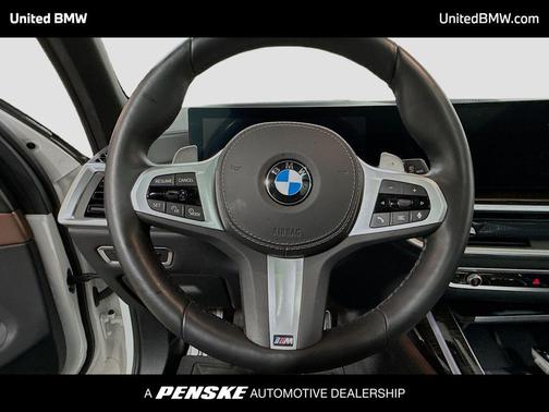 Alpine White 2024 BMW X7 xDrive40i
