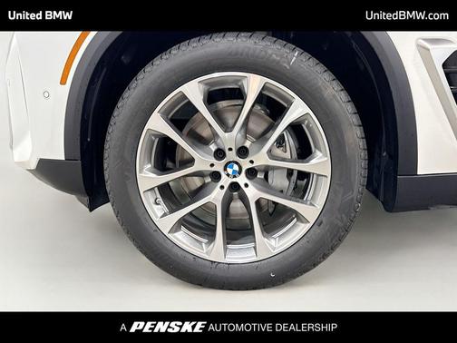 Alpine White 2026 BMW X5 xDrive40i