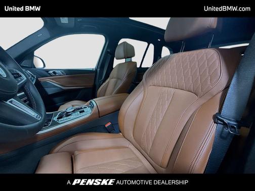 Black Sapphire Metallic 2026 BMW X5 M60i