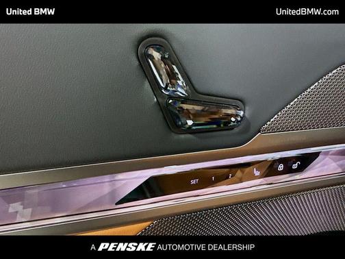 Dravit Grey Metallic 2026 BMW 740 740i