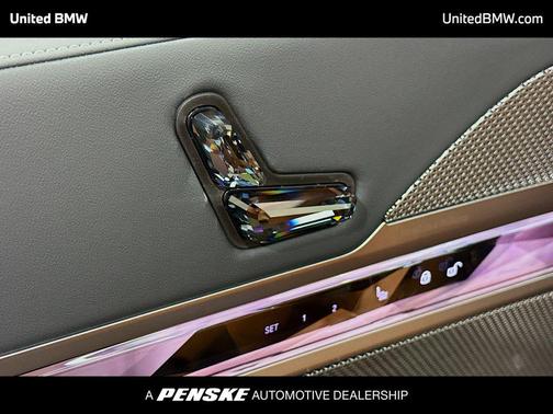 Dravit Grey Metallic 2026 BMW 740 740i