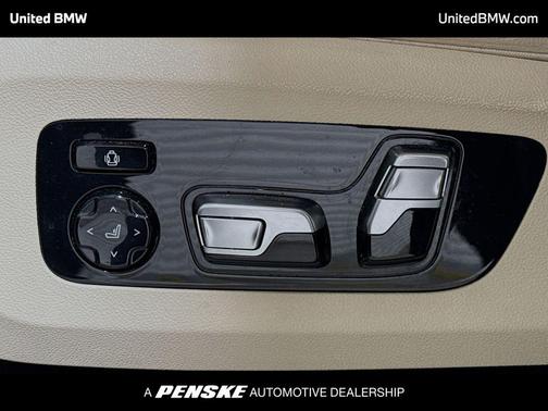 Mineral White Metallic 2021 BMW X7 xDrive40i