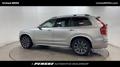 2019 Volvo XC90 T6 Momentum