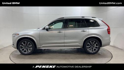 2019 Volvo XC90 T6 Momentum