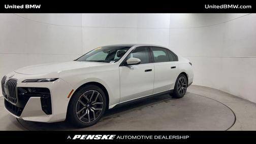 2023 BMW 740 i