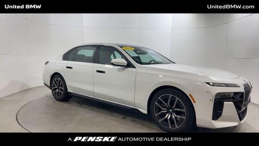 2023 BMW 740 i