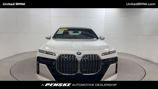 2023 BMW 740 i