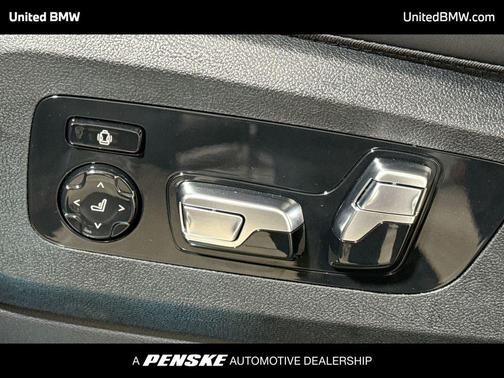 Dravit Grey Metallic 2027 BMW X7 M60i