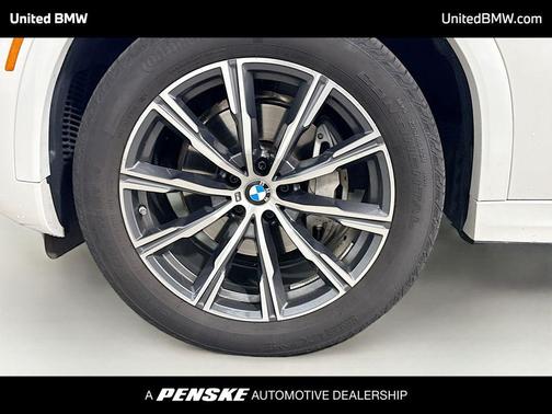White Metallic 2025 BMW X6 xDrive40i