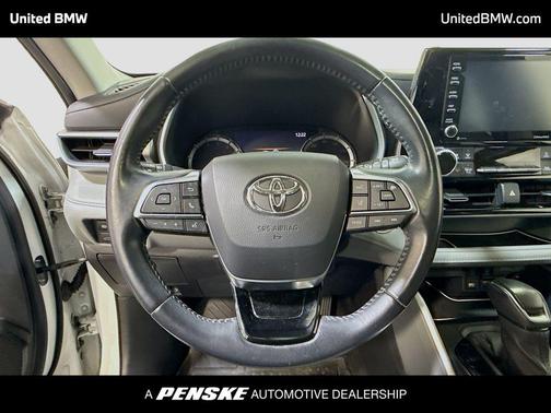 Blizzard Pearl 2020 Toyota Highlander XLE
