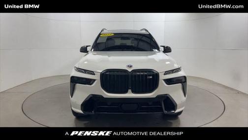 2023 BMW X7 M60i