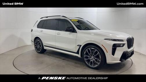 2023 BMW X7 M60i