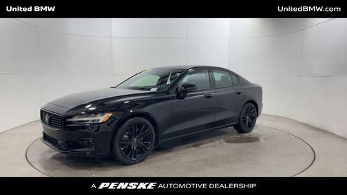 2024 Volvo S60 B5 Plus Black Edition