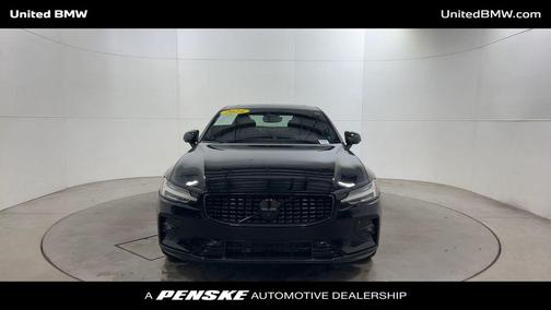 2024 Volvo S60 B5 Plus Black Edition