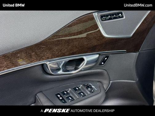 2019 Volvo XC60 T5 Momentum