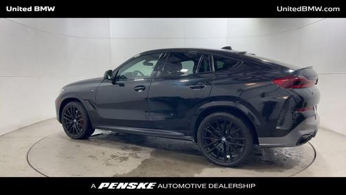 2022 BMW X6 M50i
