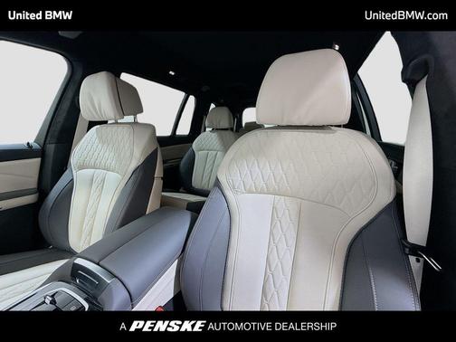 Dravit Grey Metallic 2026 BMW X7 xDrive40i
