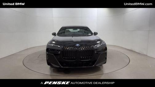 2026 BMW 750e i xDrive