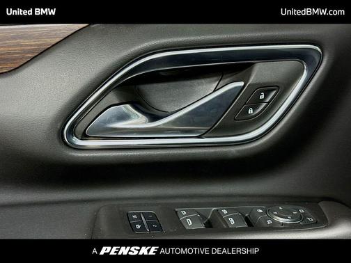 Summit White 2022 Chevrolet Suburban 4WD High Country