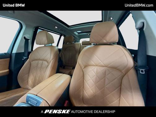 Black Sapphire Metallic 2023 BMW X7 xDrive40i