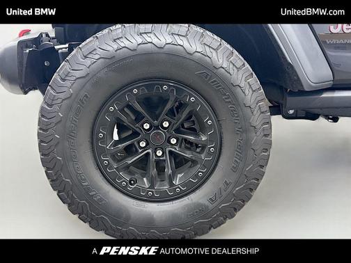 Black Clearcoat 2024 Jeep Wrangler Rubicon