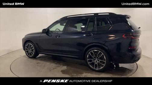 2025 BMW X7 M60i