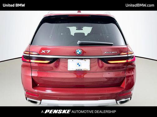 Aventurin Red Metallic 2025 BMW X7 xDrive40i