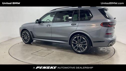 2023 BMW X7 xDrive40i