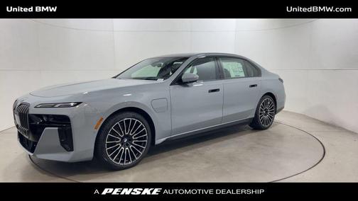 2026 BMW 750e i xDrive