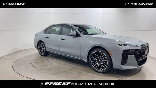 2026 BMW 750e i xDrive