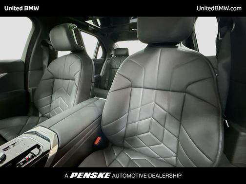 Black Sapphire Metallic 2026 BMW 760 xDrive