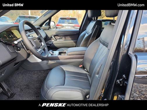 2025 Land Rover Range Rover P530 SE 7 Seat