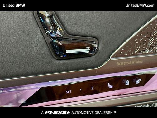 Tanzanite Blue II Metallic 2026 BMW 760 xDrive