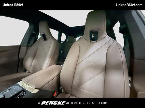 Alpine White 2024 BMW iX xDrive50