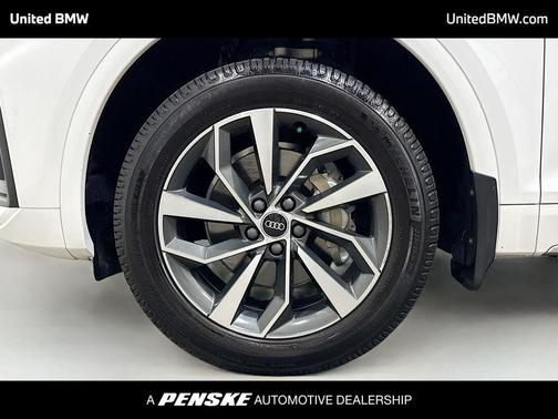 Ibis White 2021 Audi Q5 45 Premium Plus