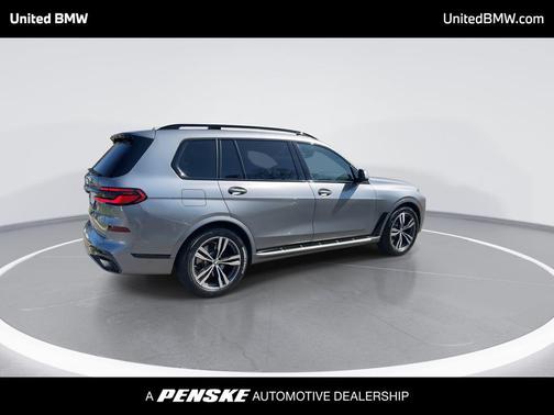 Skyscraper Grey Metallic 2024 BMW X7 xDrive40i