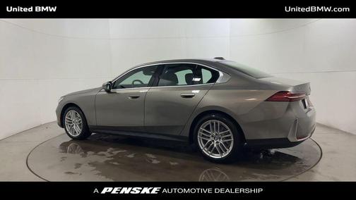 2025 BMW 530 i xDrive