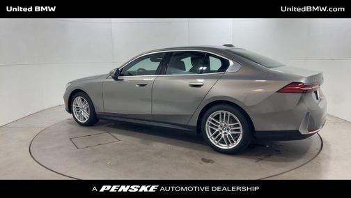 2025 BMW 530 i xDrive
