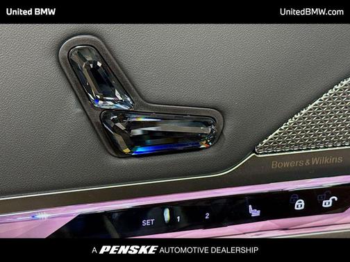 Carbon Black Metallic 2026 BMW 740 740i