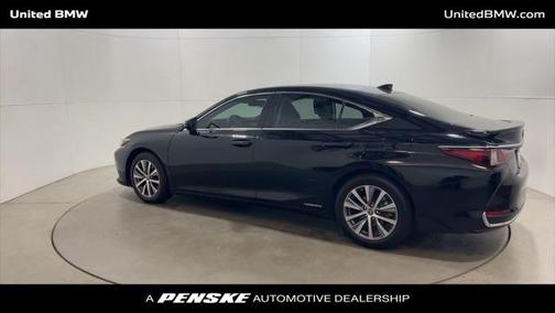 2020 Lexus ES 300h Base