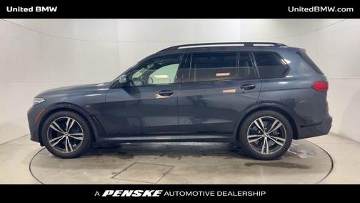 2022 BMW X7 M50i
