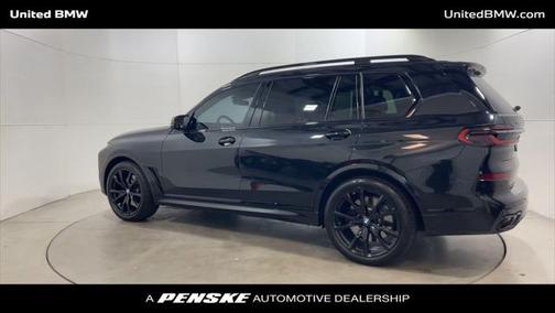 2025 BMW X7 M60i
