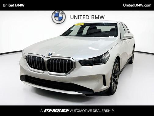 Mineral White Metallic 2026 BMW 540 xDrive