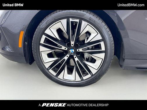 Dark Graphite 2024 BMW 540 xDrive